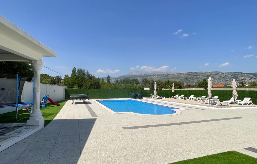 VILLA 36