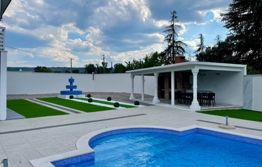 VILLA 36