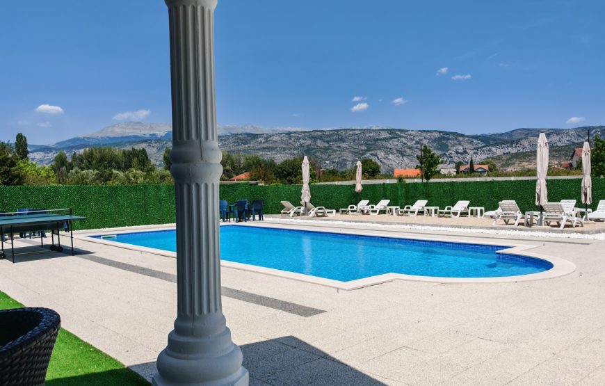 VILLA 36