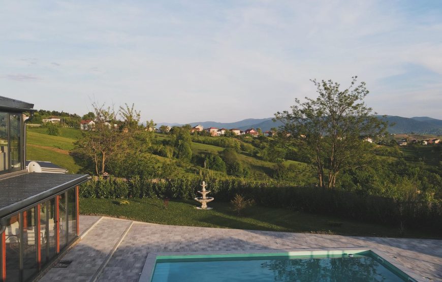 VILLA 16