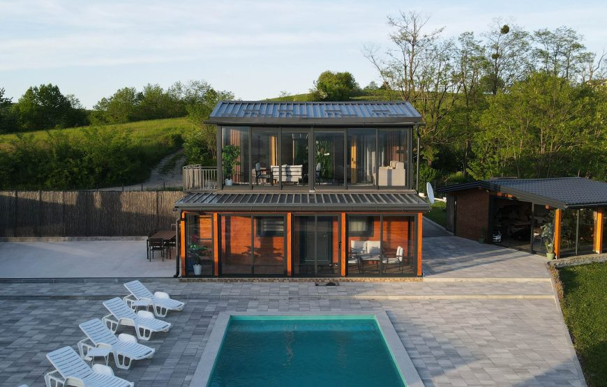 VILLA 16