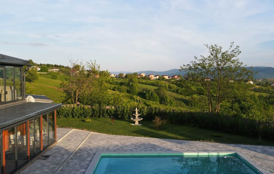 VILLA 16