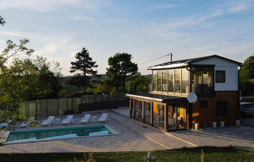 VILLA 16