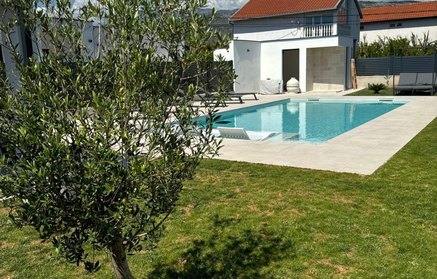 VILLA 11