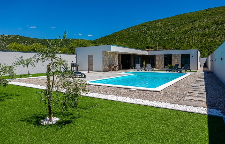 VILLA 01