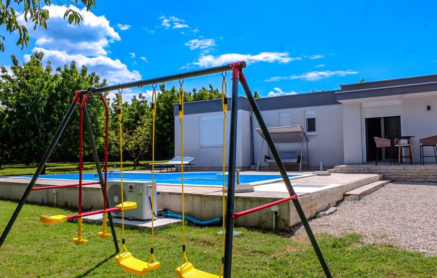 VILLA 10