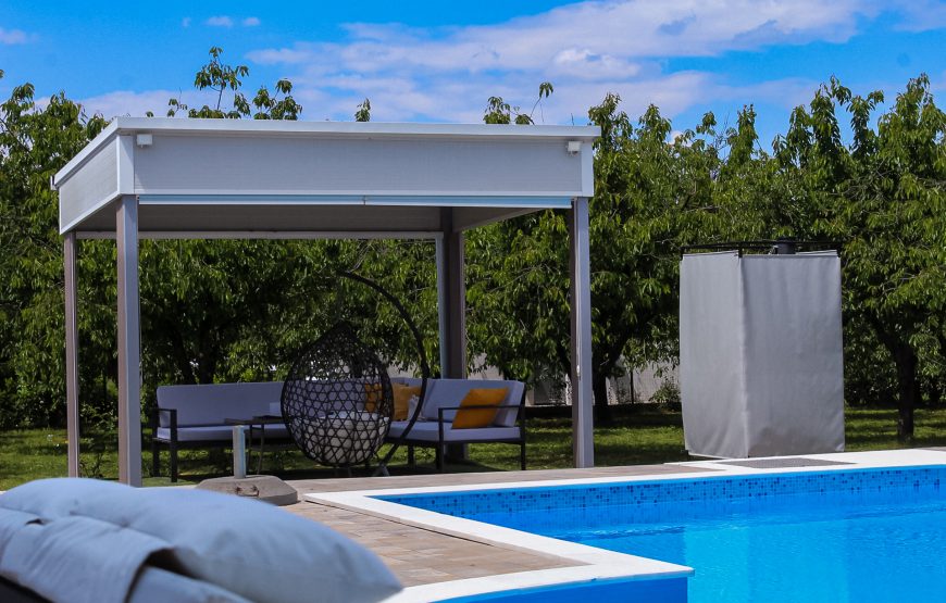 VILLA 10