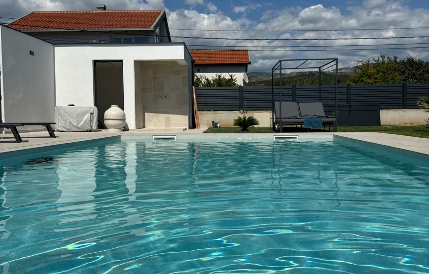 VILLA 11
