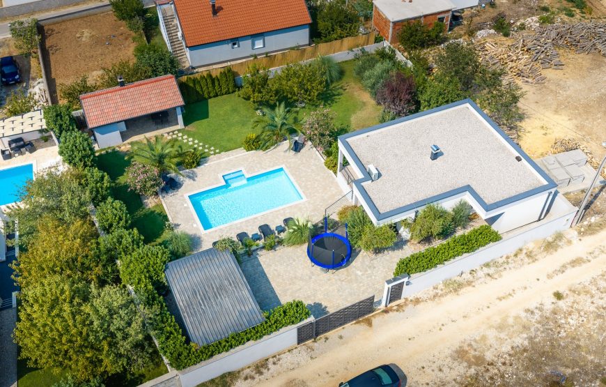 VILLA 03