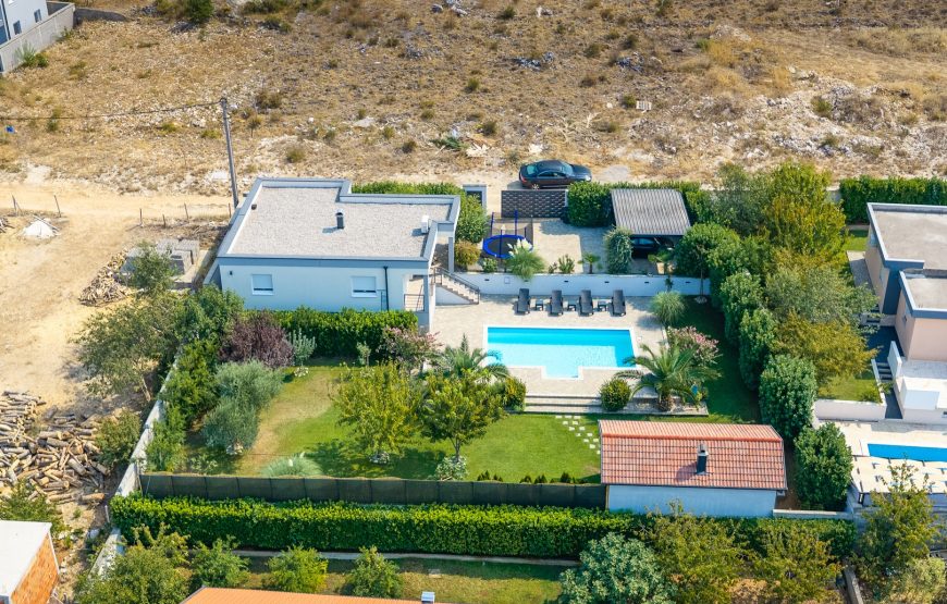 VILLA 03
