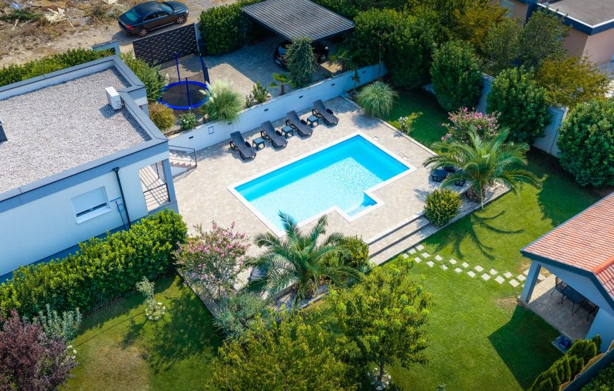VILLA 03