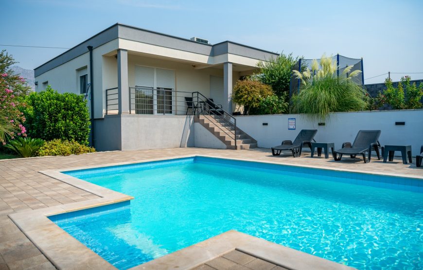 VILLA 03