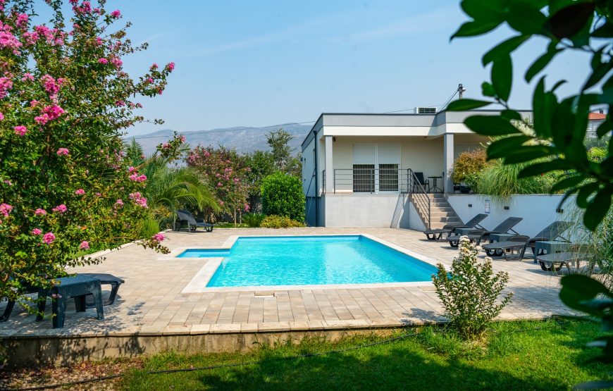 VILLA 03
