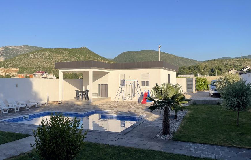 VILLA 17