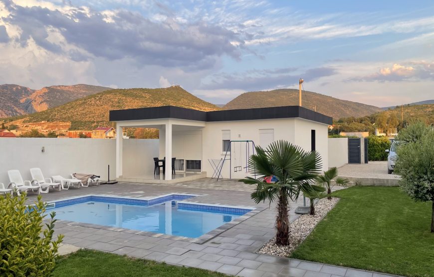 VILLA 17