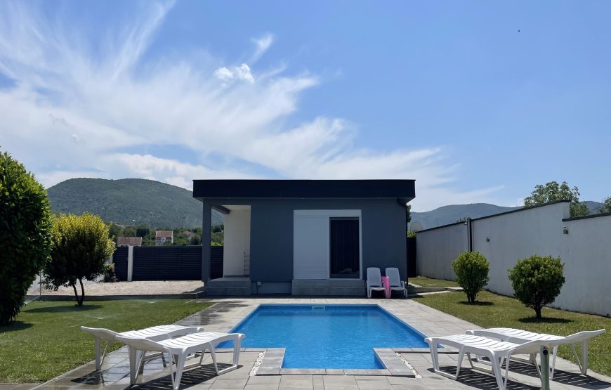VILLA 18