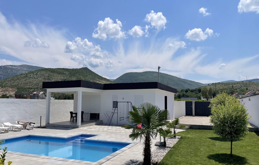 VILLA 17