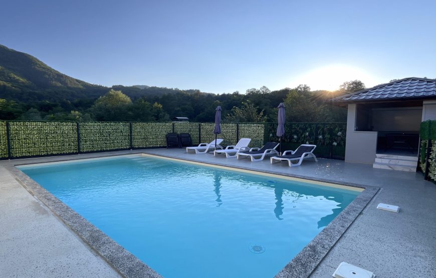 VILLA 05