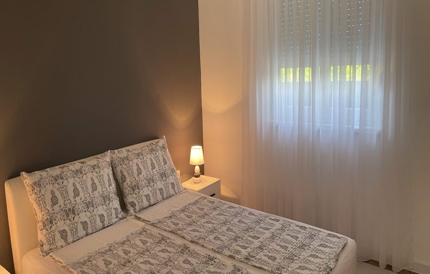 VILLA 18