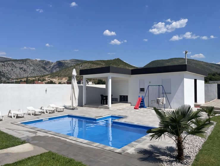 VILLA 17