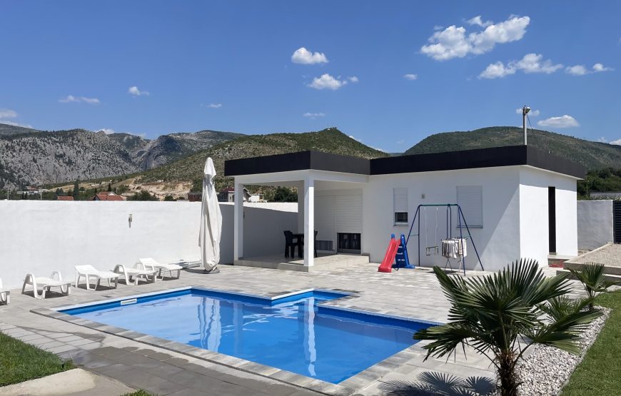VILLA 17