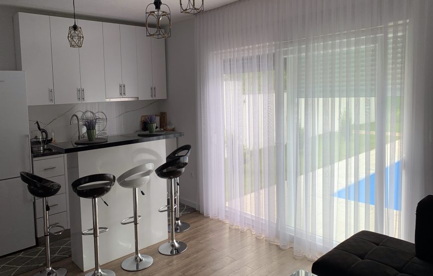 VILLA 18