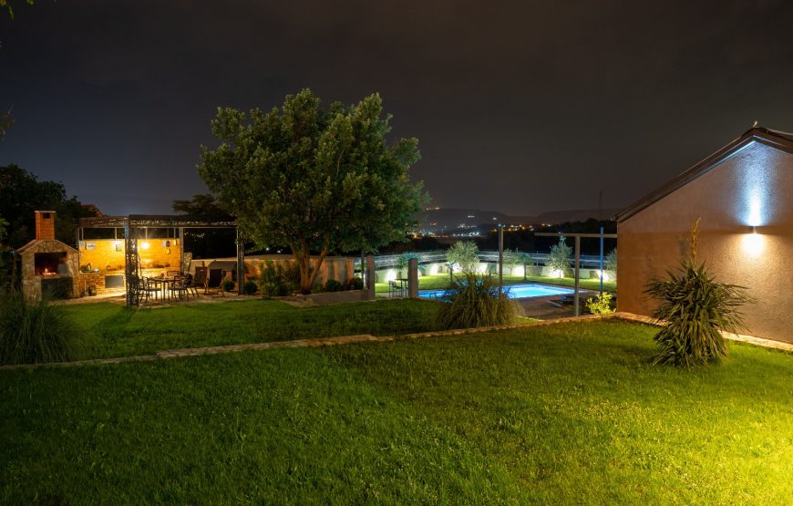 VILLA 02