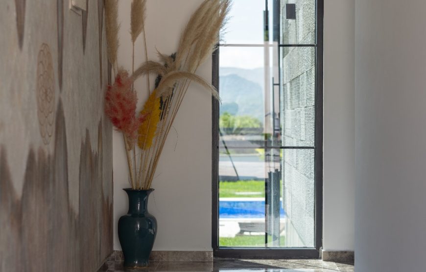 VILLA 02