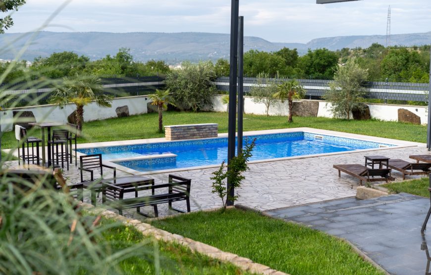 VILLA 02