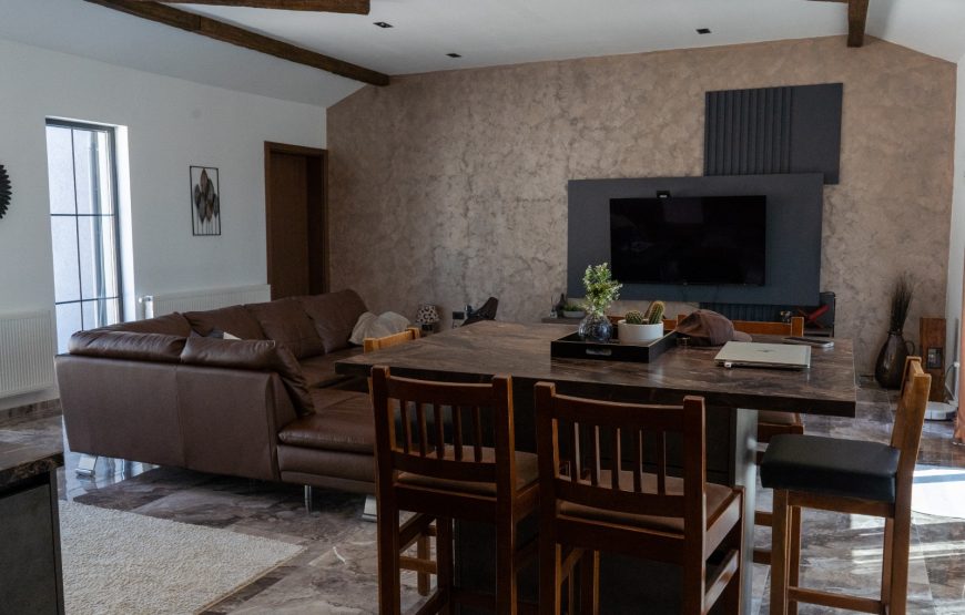 VILLA 02
