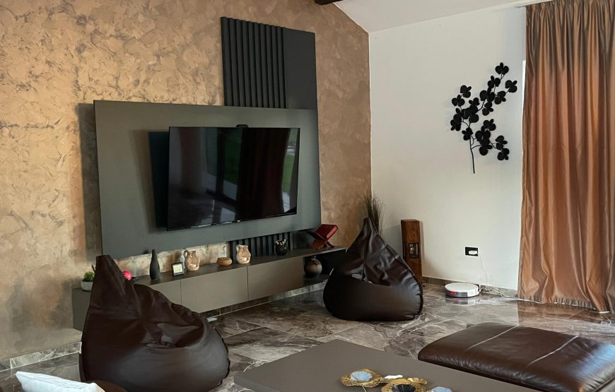 VILLA 02