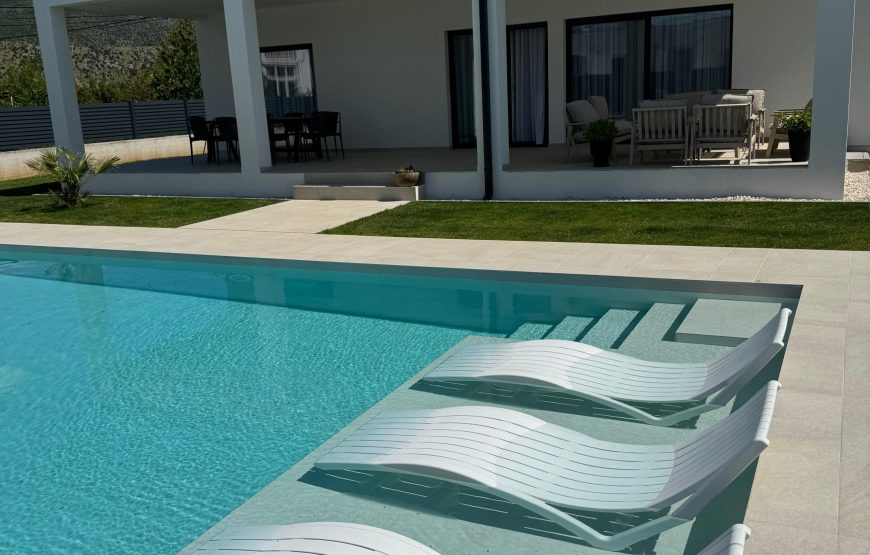 VILLA 11