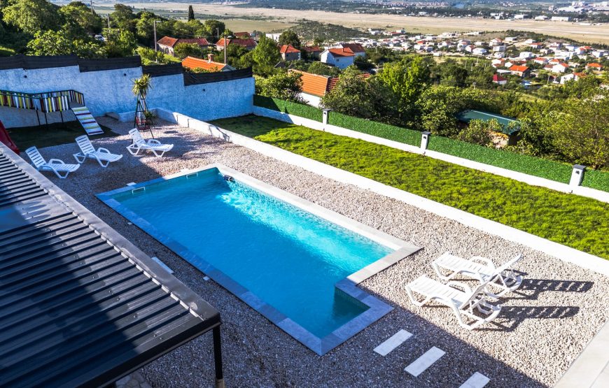 VILLA 01