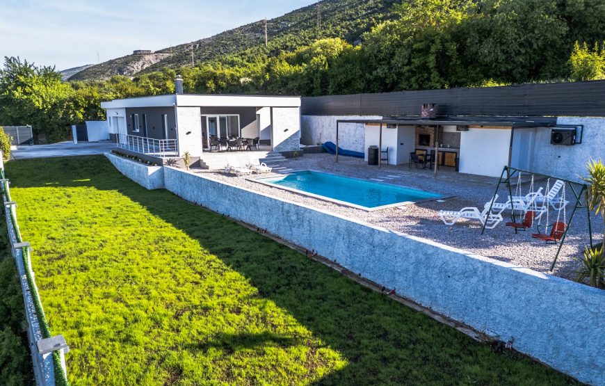 VILLA 01