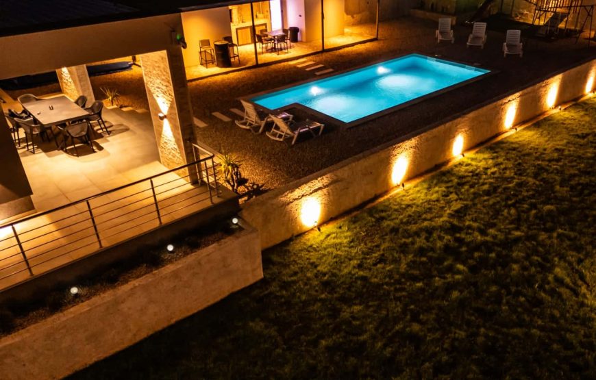 VILLA 01