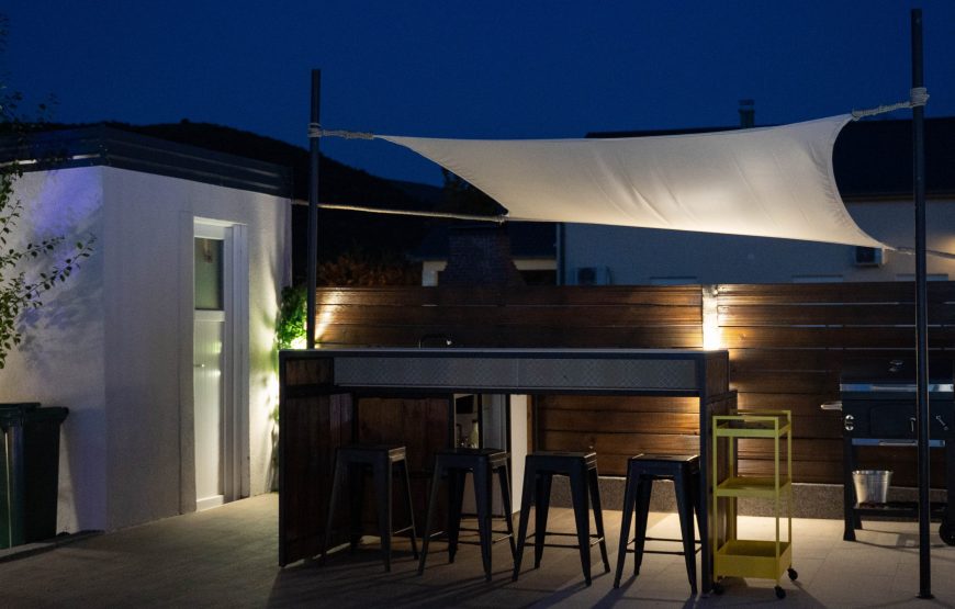 VILLA 19
