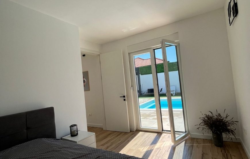 VILLA 09