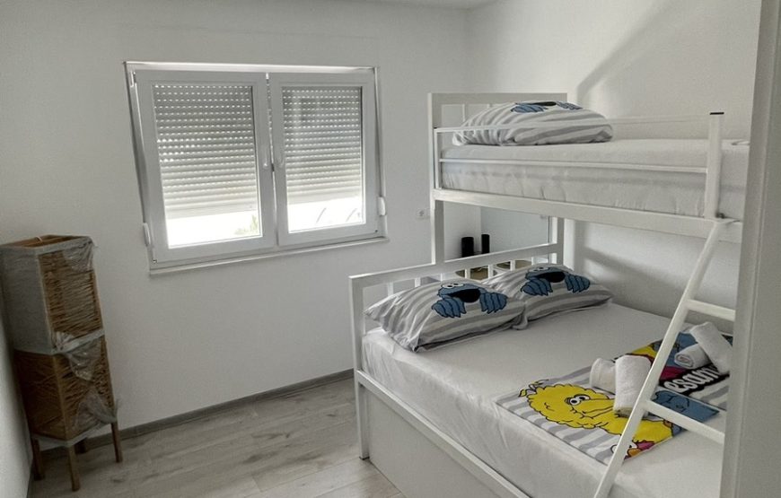 VILLA 06