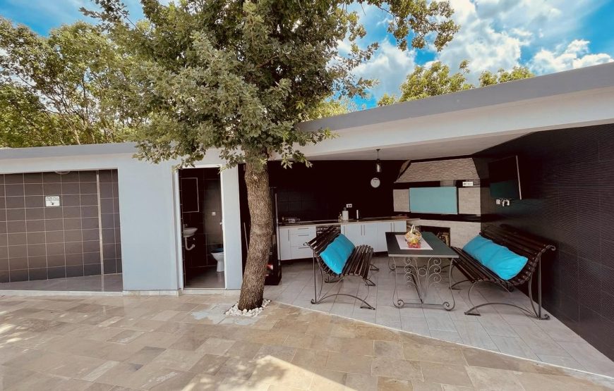 VILLA 06