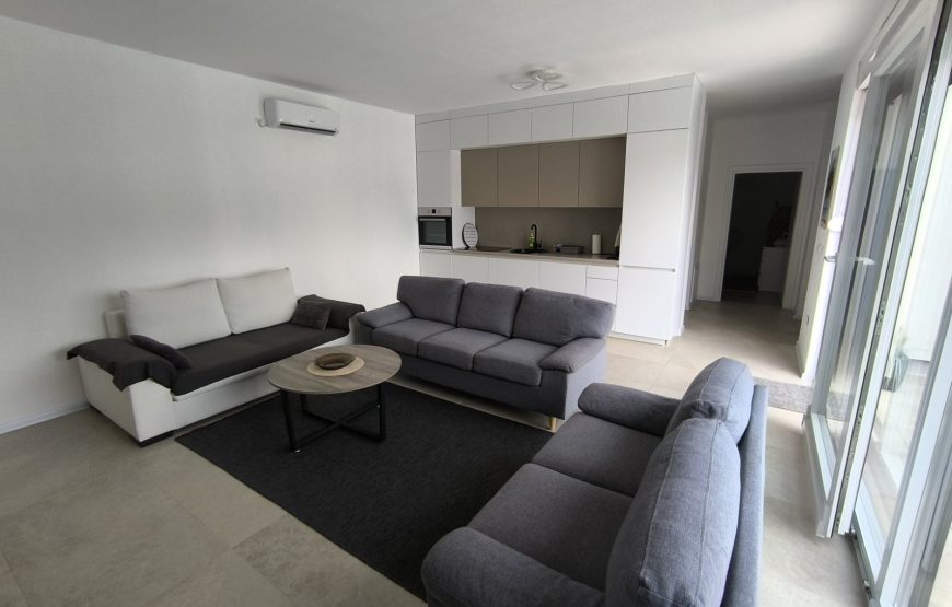 VILLA 08