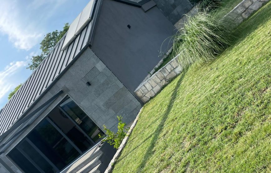 VILLA 02
