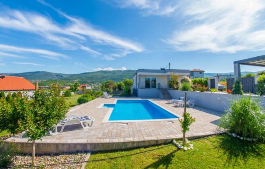 VILLA 03