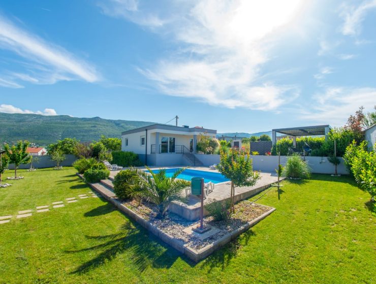 VILLA 03