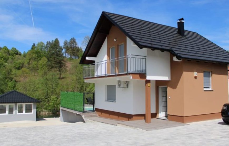 VILLA 05