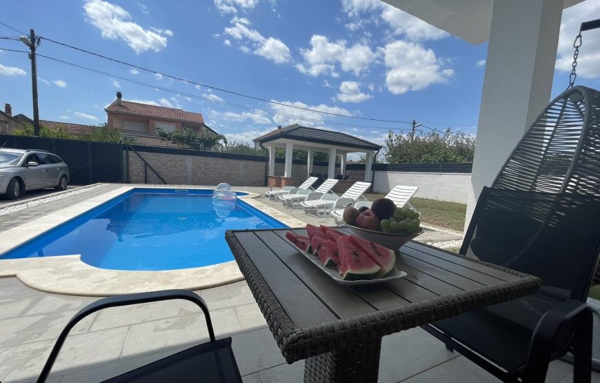 VILLA 07