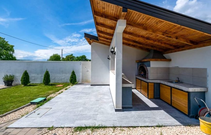 VILLA 11