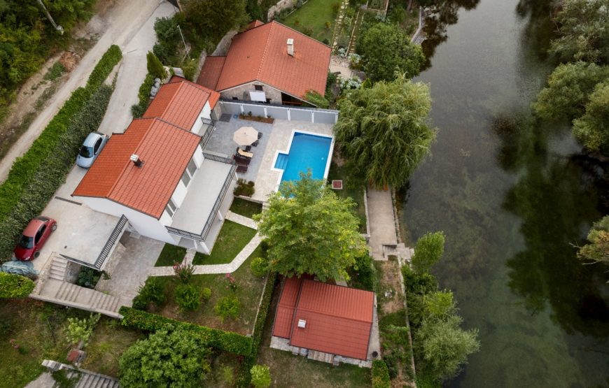 VILLA 21