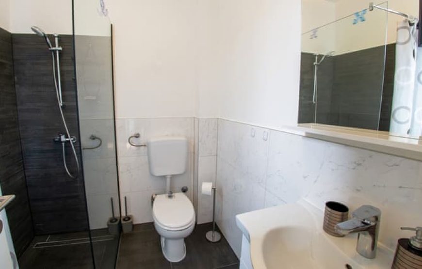 VILLA 24