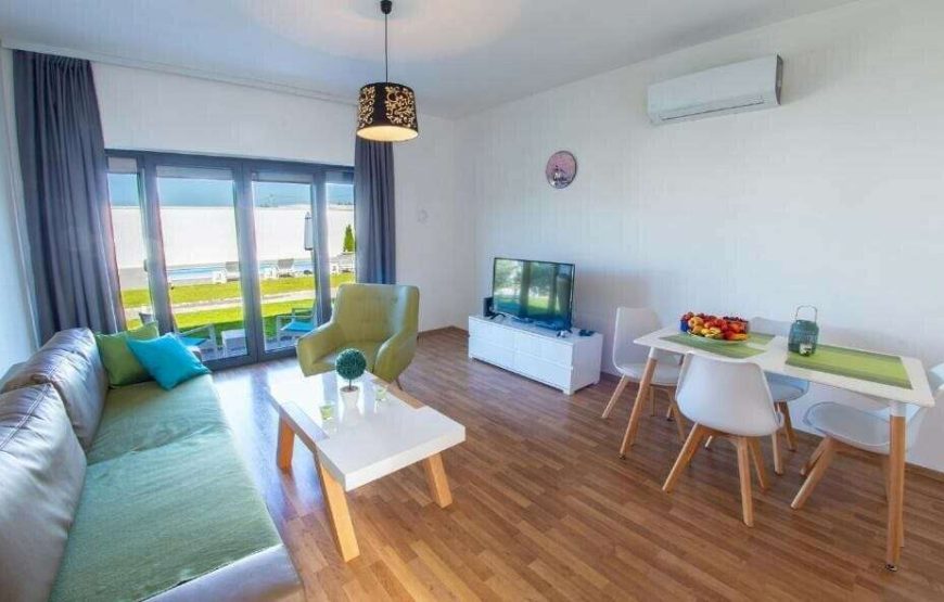 VILLA 24