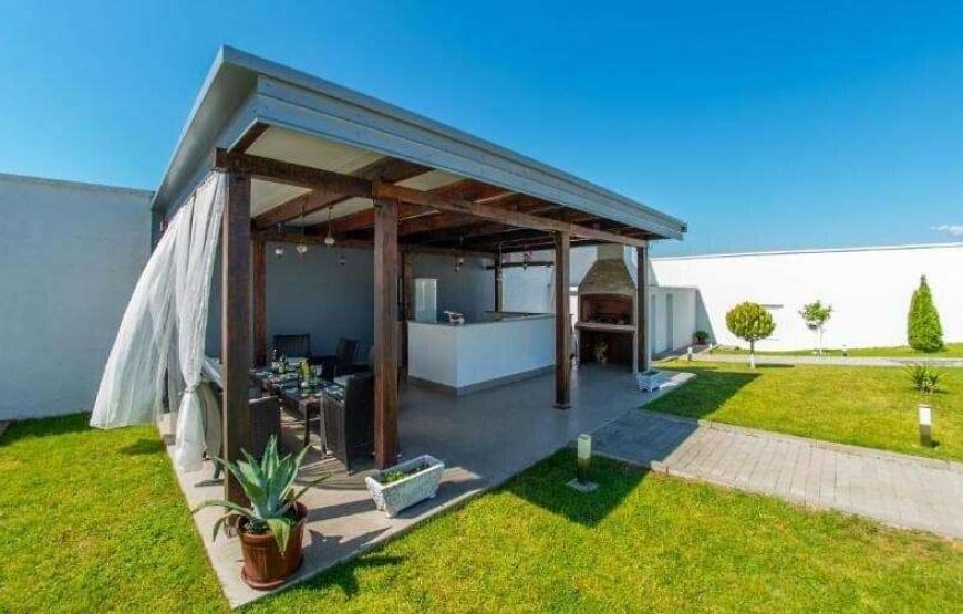 VILLA 24